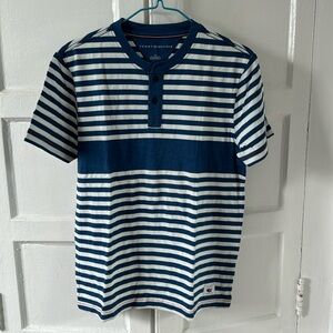 Tommy Hilfiger stripe tshirt size medium